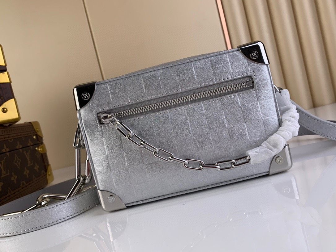 超元气包包💕 也是单品搭配之一哟～ 不入手一枚Soft T