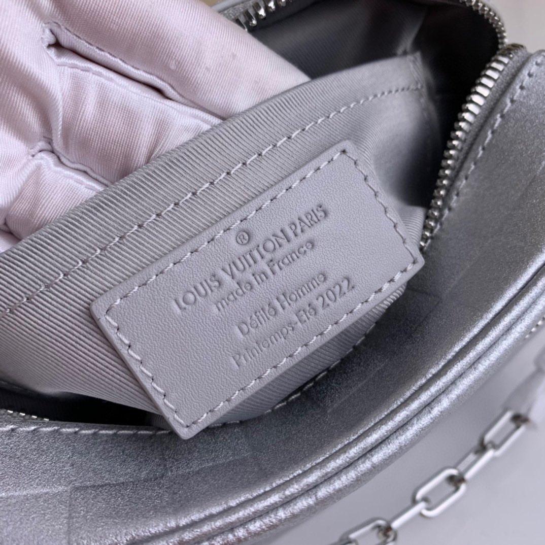 超元气包包💕 也是单品搭配之一哟～ 不入手一枚Soft T