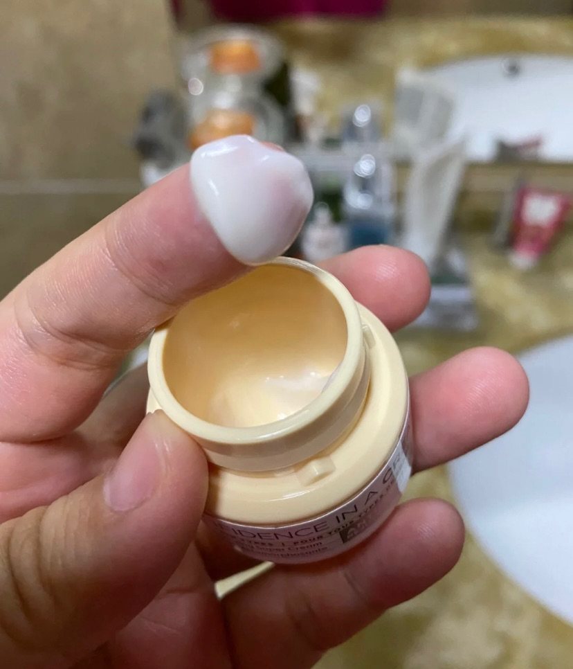 It cosmetics 的东西我只薅过这一个，印象还不错，