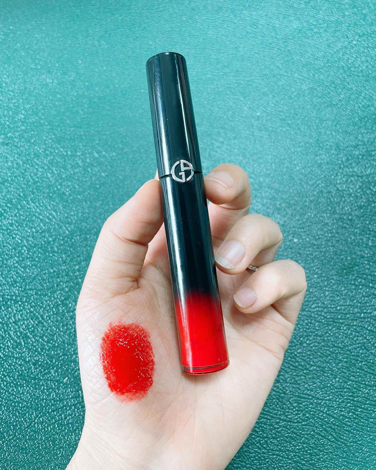 🌈阿玛尼黑管402因为刘涛喜欢，又称之为刘涛色。我当初就是
