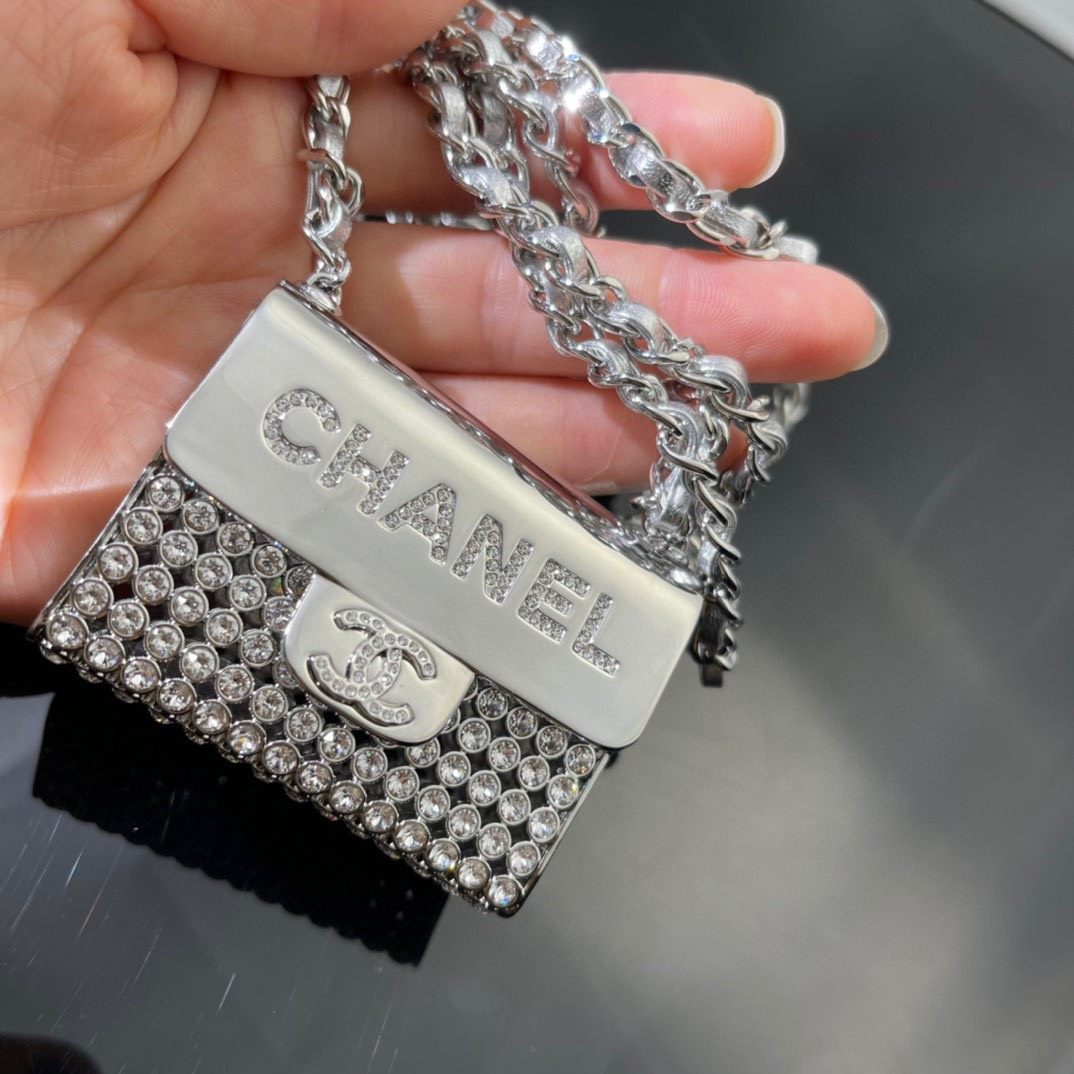香奈儿22年银色镶钻cf小包项链包ab7861b07751ng912