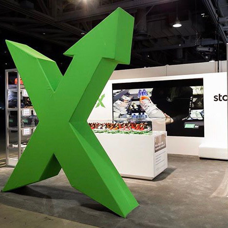 stock x是一家卖鞋兼代鉴定的卖鞋平台，有很多可以拿来收