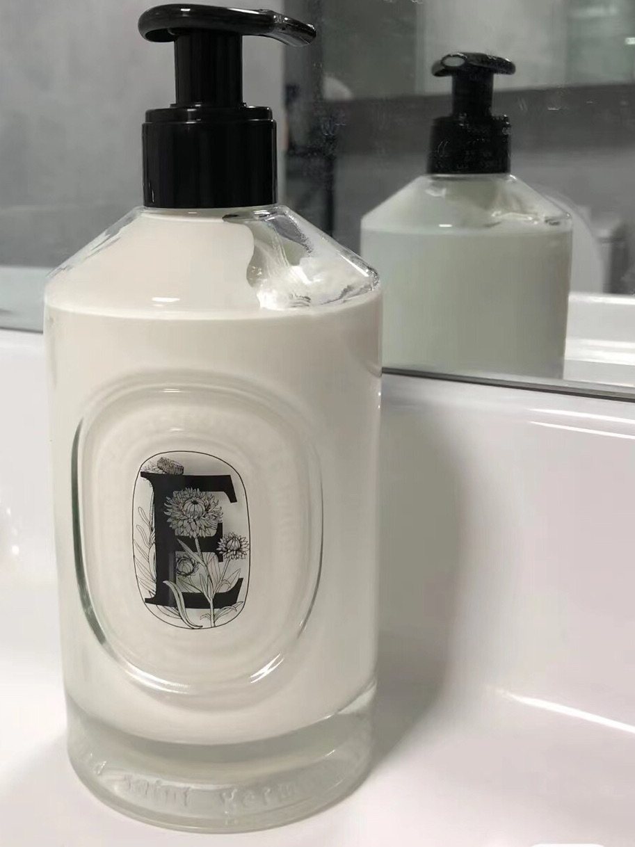 Diptyque当家花旦不止有香水和香熏产品，洗护系列同样颜