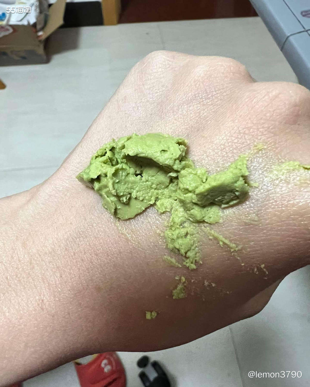 搞一顿面膜犒劳自己一下。 混干皮一枚。 科颜氏牛油果🥑面膜