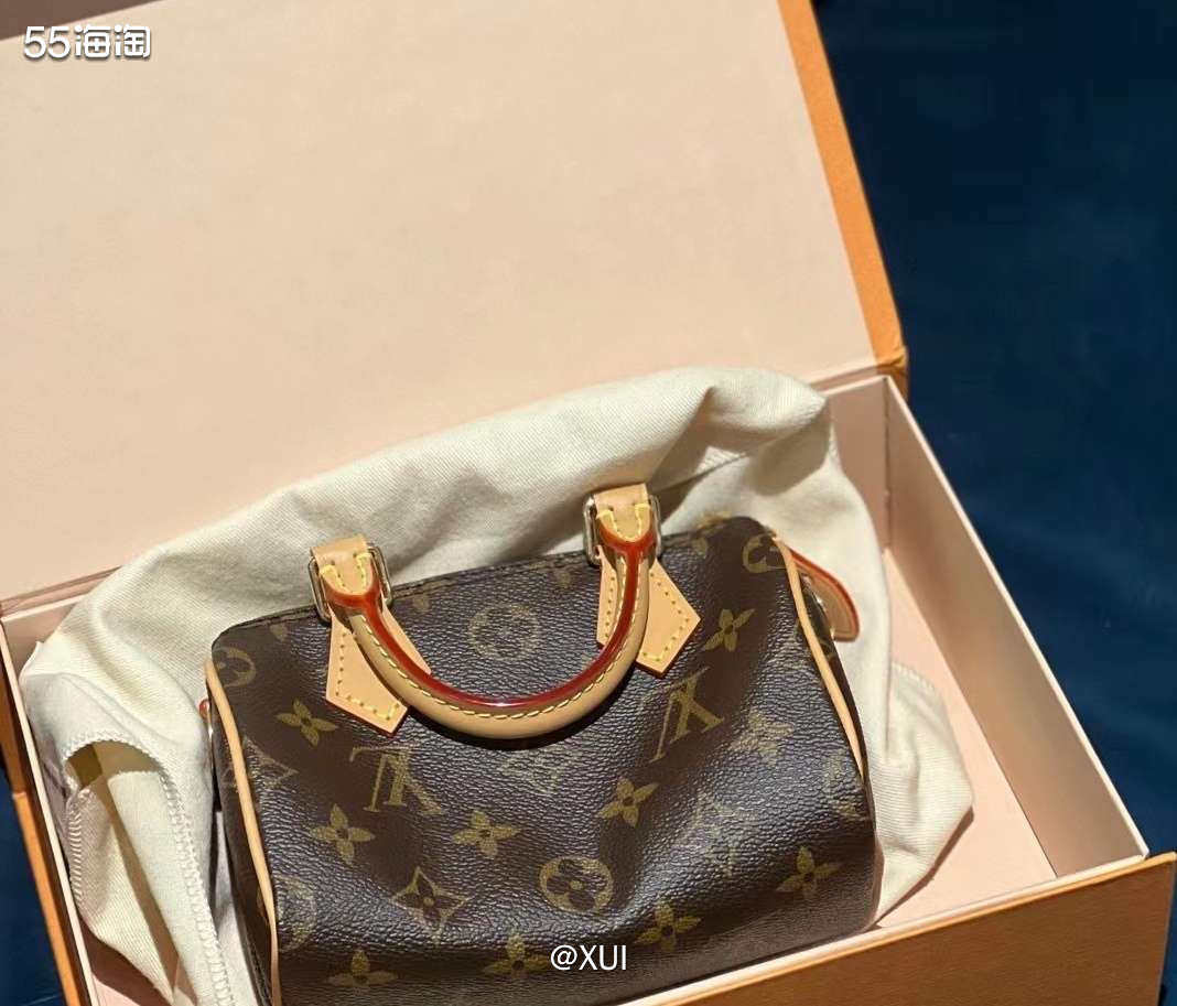 现在买奢侈品包特别是经典包型简直就是在买理财产品😃特别是L