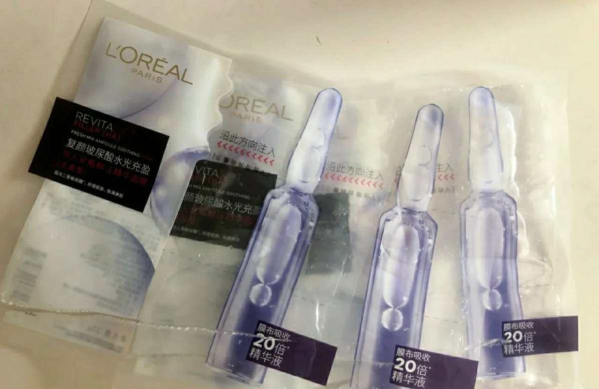 今天给大家介绍的是欧莱雅安瓶面膜，又是补水届的翘楚！真的是用