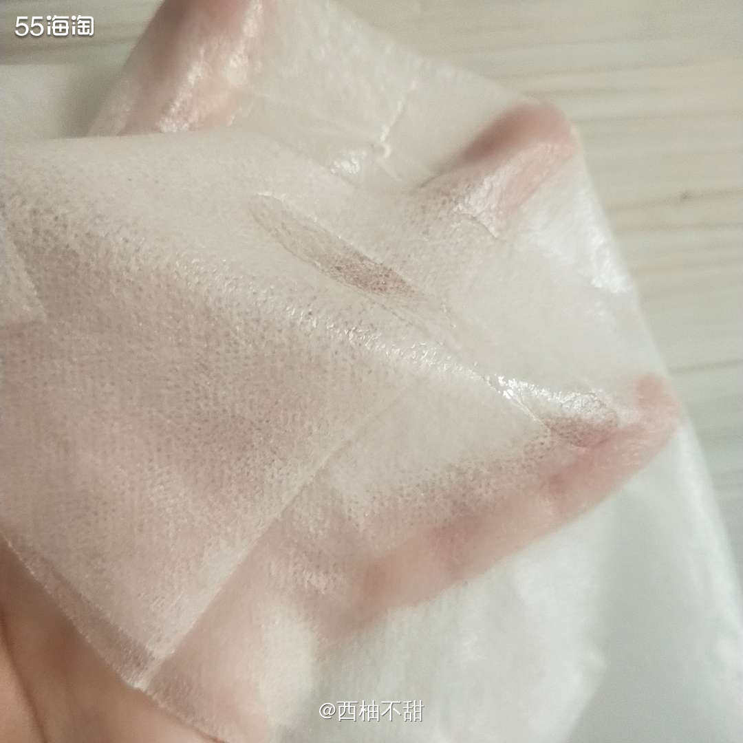 喜欢早上敷面膜的应该非我莫属😂😂  日常补水我最喜欢的就