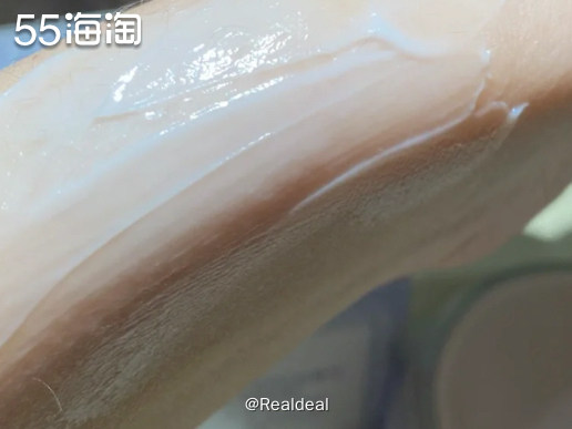 这个面膜的颜值好高呀！超喜欢这个罐罐雾紫蓝的颜色，看着就让人