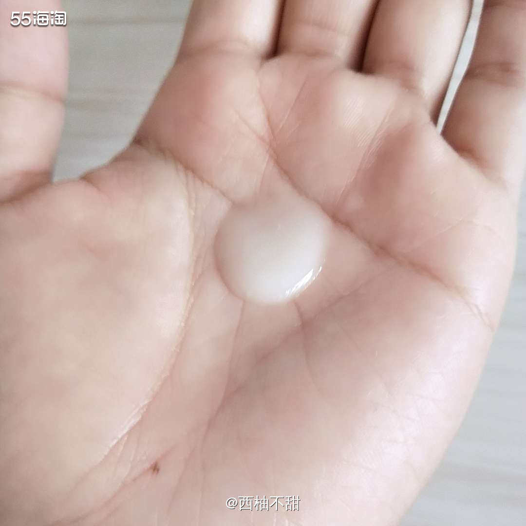 🍀倩碧302镭射淡华是我近期的最爱，主打302成分，可以淡