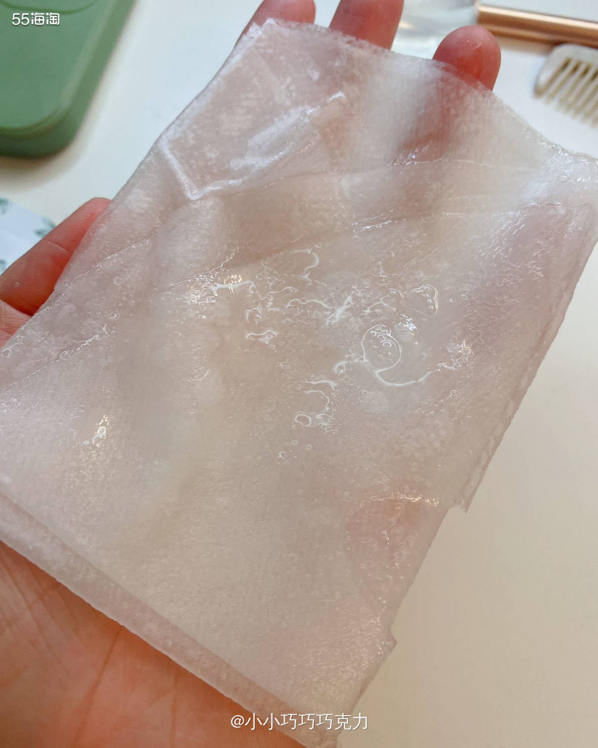 面膜打卡第二十二天，这款面膜也是买她家冻干面膜送的试用装，今