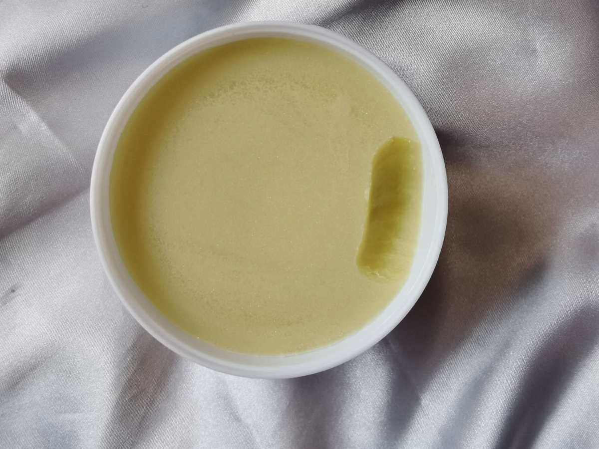✅作为一个容易长痘痘的混油皮，我夏天超级怕油腻，最爱的卸妆膏
