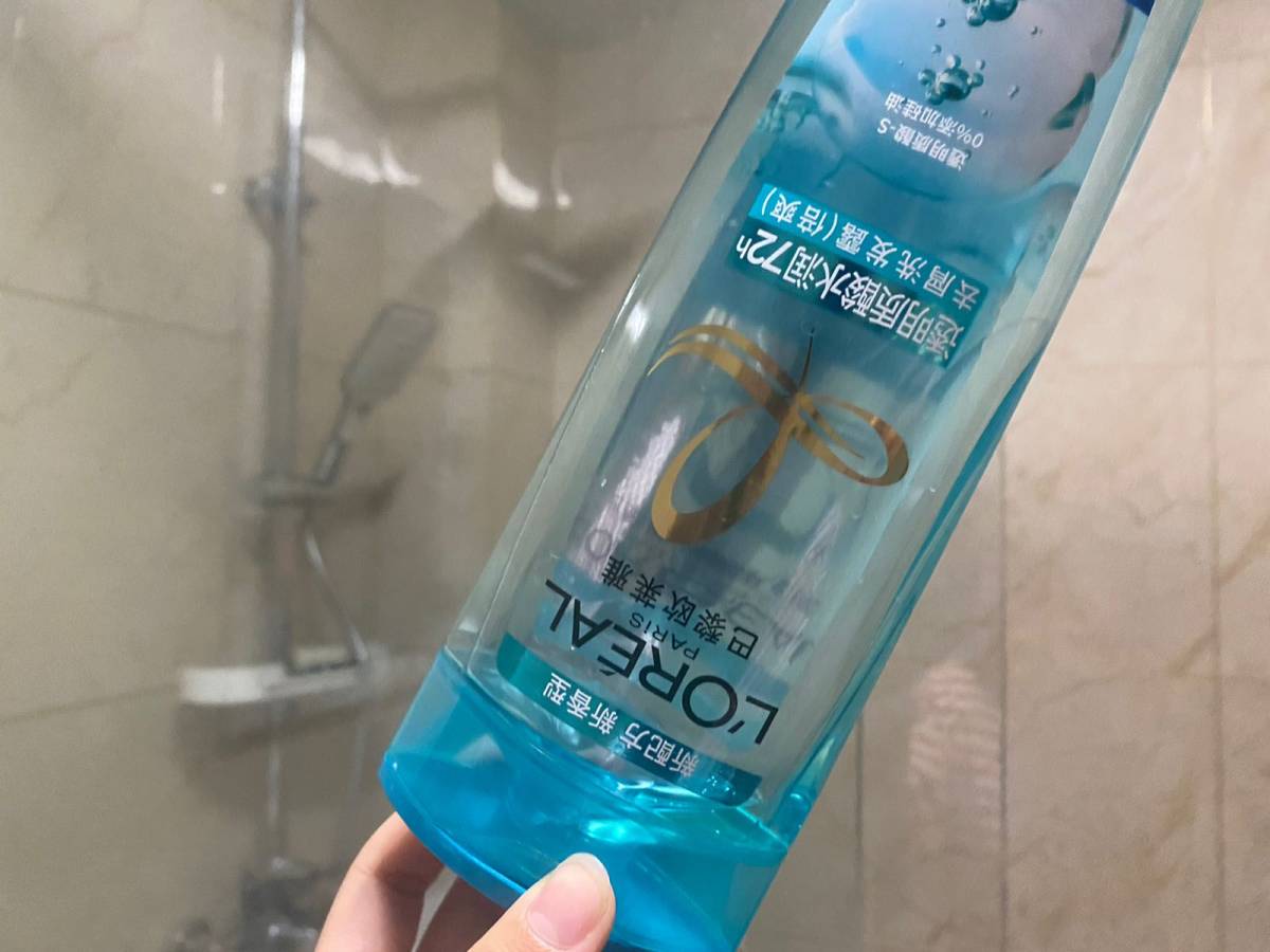 🚿欧莱雅透明质酸钠洗发水，又一款夏日油头好物  🧽作为一
