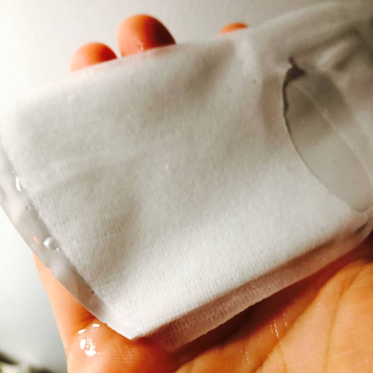 磨蹭着又好晚了😂😂干脆来个面膜补水一下哈哈哈！今天来个寻