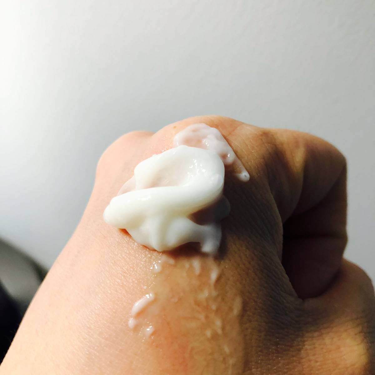 今天继续来个睡眠面膜打卡吧！好多人有误区认为睡眠面膜是要隔夜