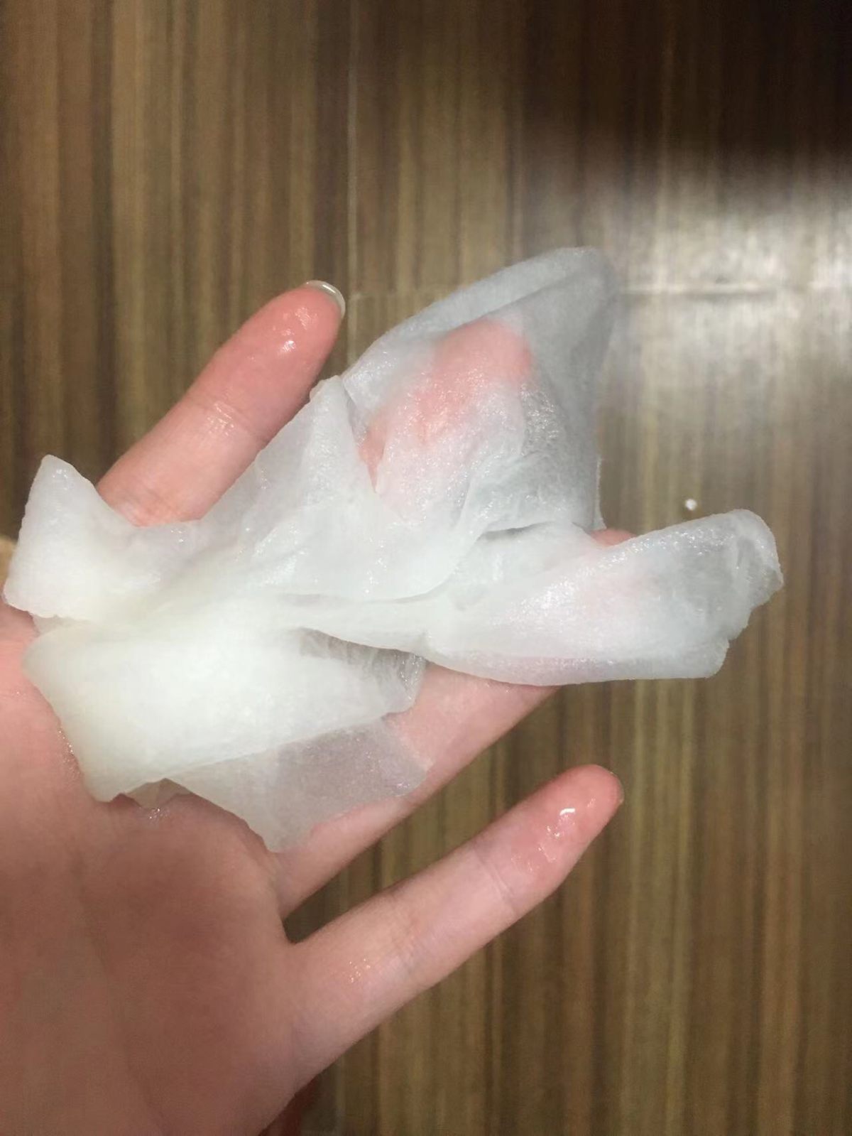 继续使用薇诺娜的玻尿酸面膜，找到了使用它的新思路，**肌表示