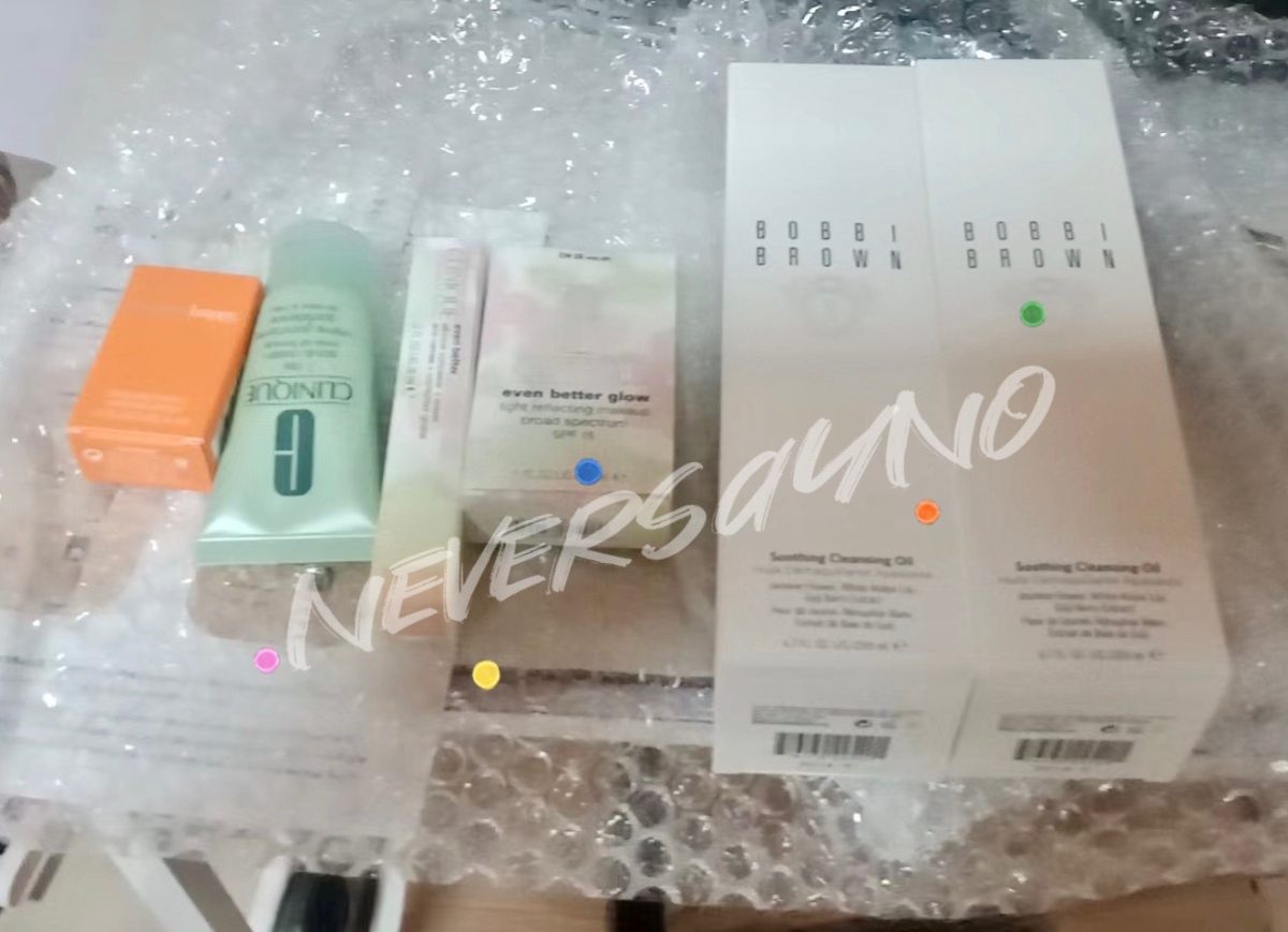 📦轻速开箱倩碧粉底液和芭比布朗卸妆油  ☁️轻速开箱来啦，