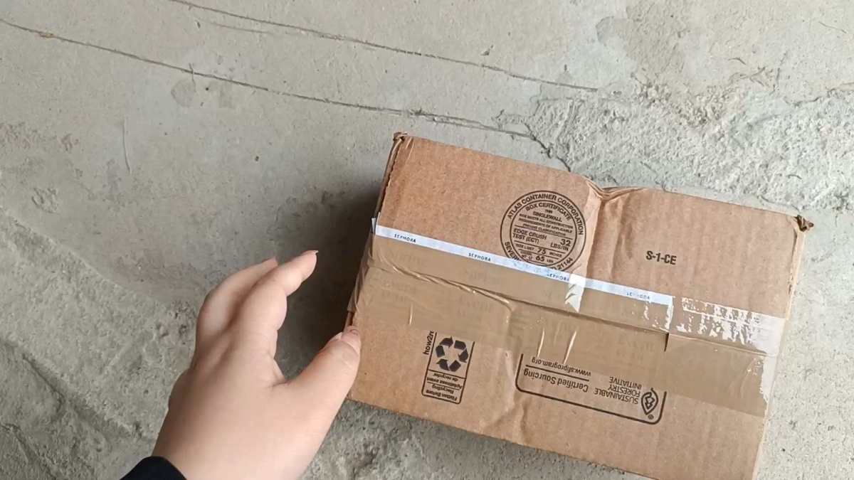 社区里面大家都在抢兰蔻的双胞胎**霜，旁观了一天最终还是下手