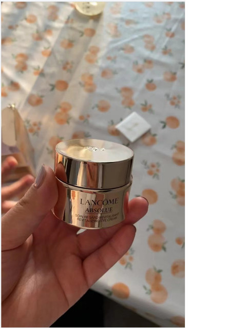 这次海淘的一批护肤品，眼霜是最先到的，国内1200+花了48