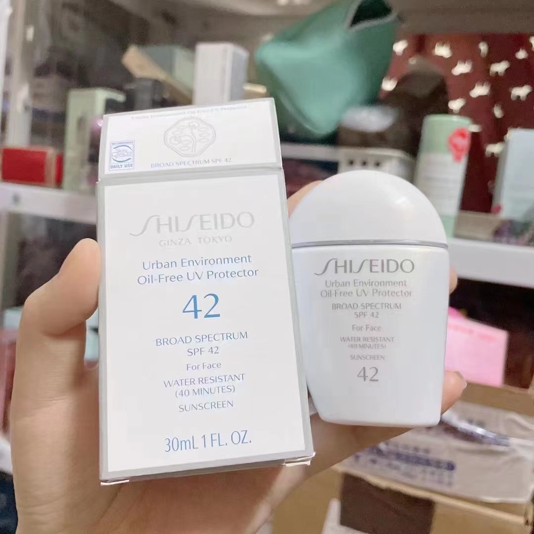 我是混油皮，随着年龄增大，现在变成了混干皮好像。之前试过很多