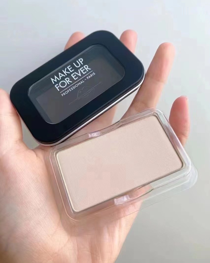 熬夜补货！玫珂菲H100高光到货  我当时在毛戈平高光粉和它