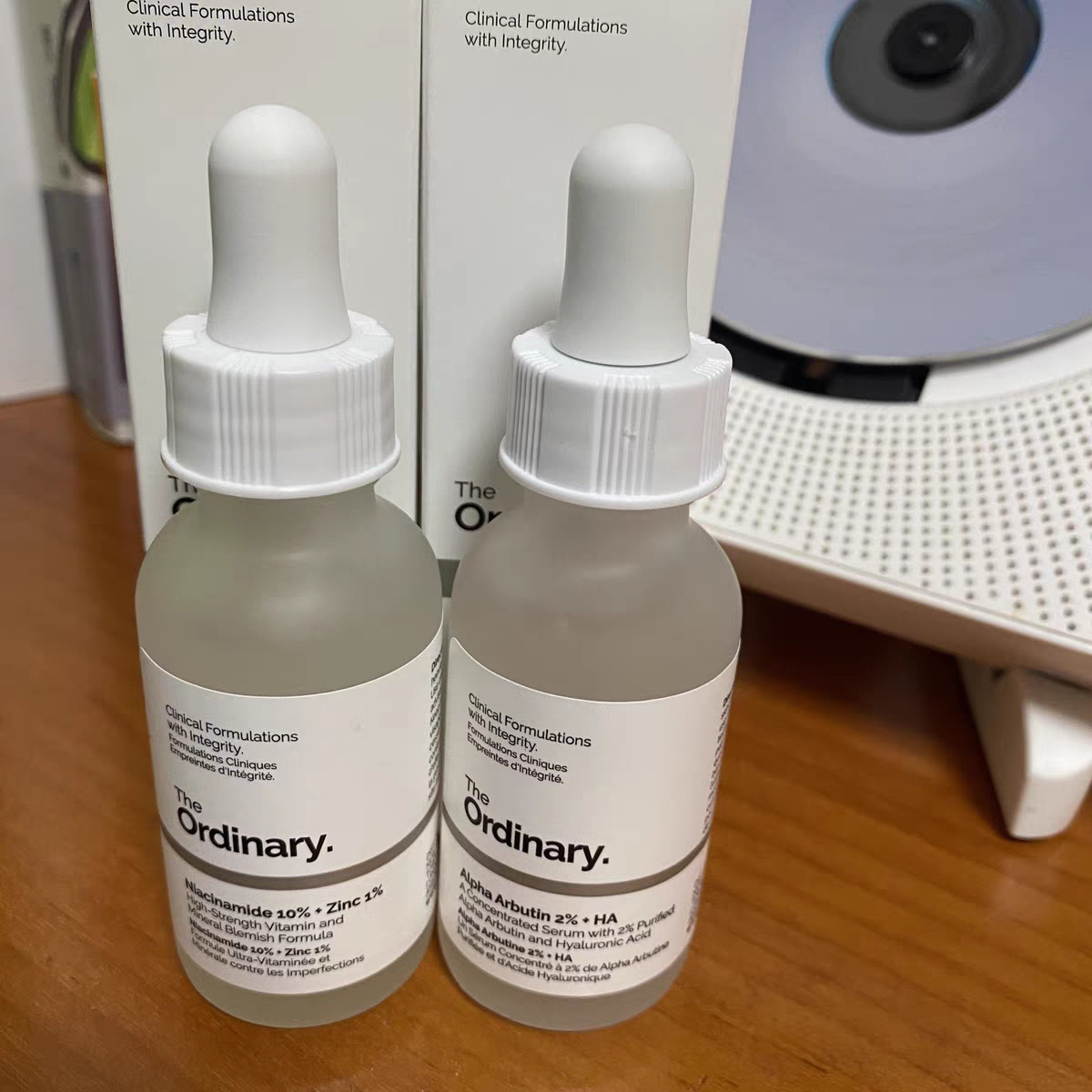因为年轻的时候不涂不护肤，导致现在脸比手黑3个度，比脖子黑一