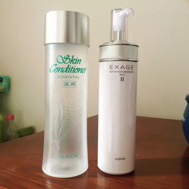 澳尔滨健康水，是一款**妆精粹水，调理肌肤的状态效果很好 所