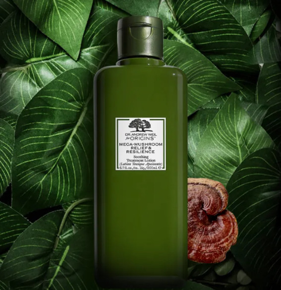 今天聊一聊一直特别火的悦木之源菌菇水。被称为“烂脸救星”的菌