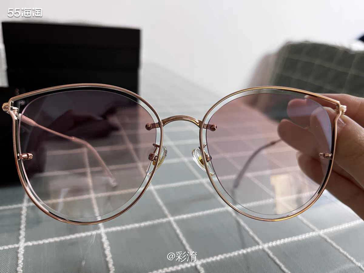 近期真的是被宋祖儿无敌种草了好多产品，其中帕森的眼镜就有好多
