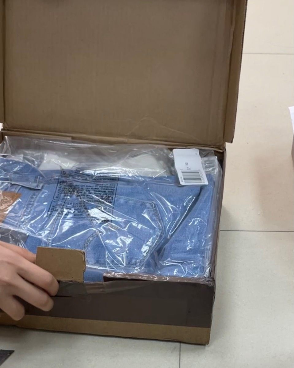 4月的时候看到ndr有牛仔裤特价，Levis、frame的很
