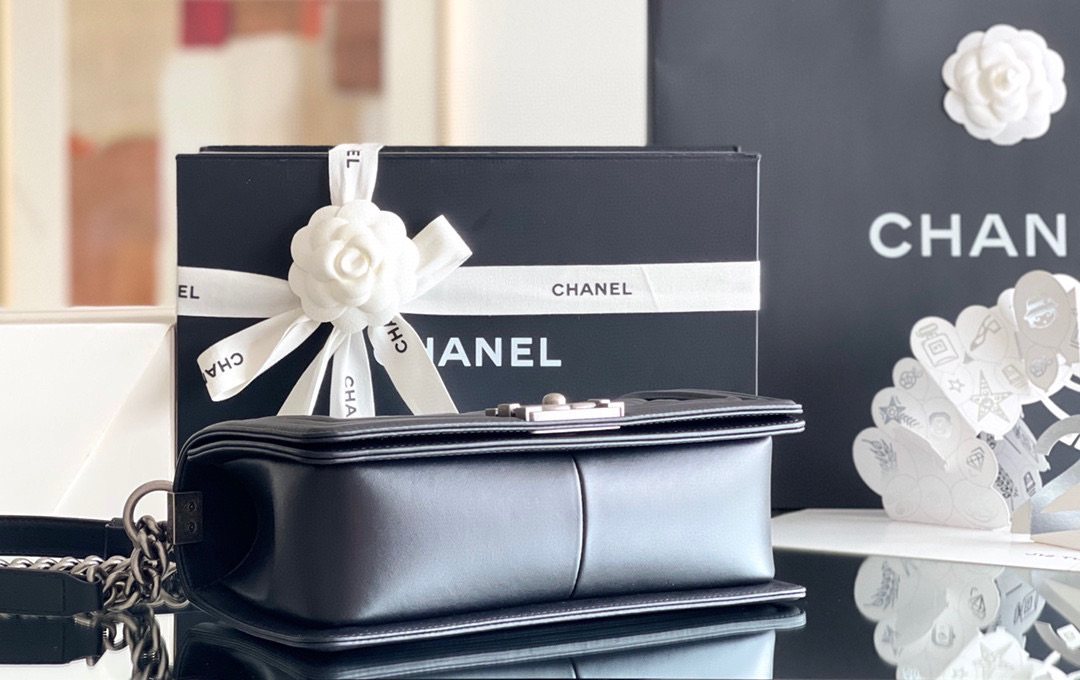 在这个大家都很追求与众不同，而且各种选择非常多的时代，一款包