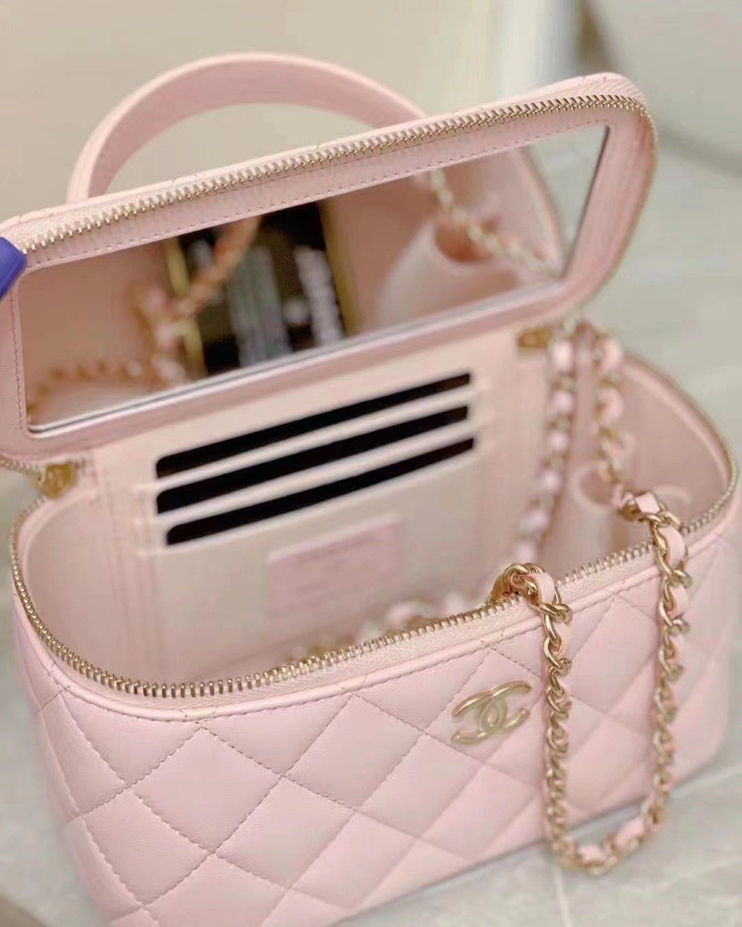 国内现货Chanel  樱花粉🌸手柄盒子  超级美～可以放