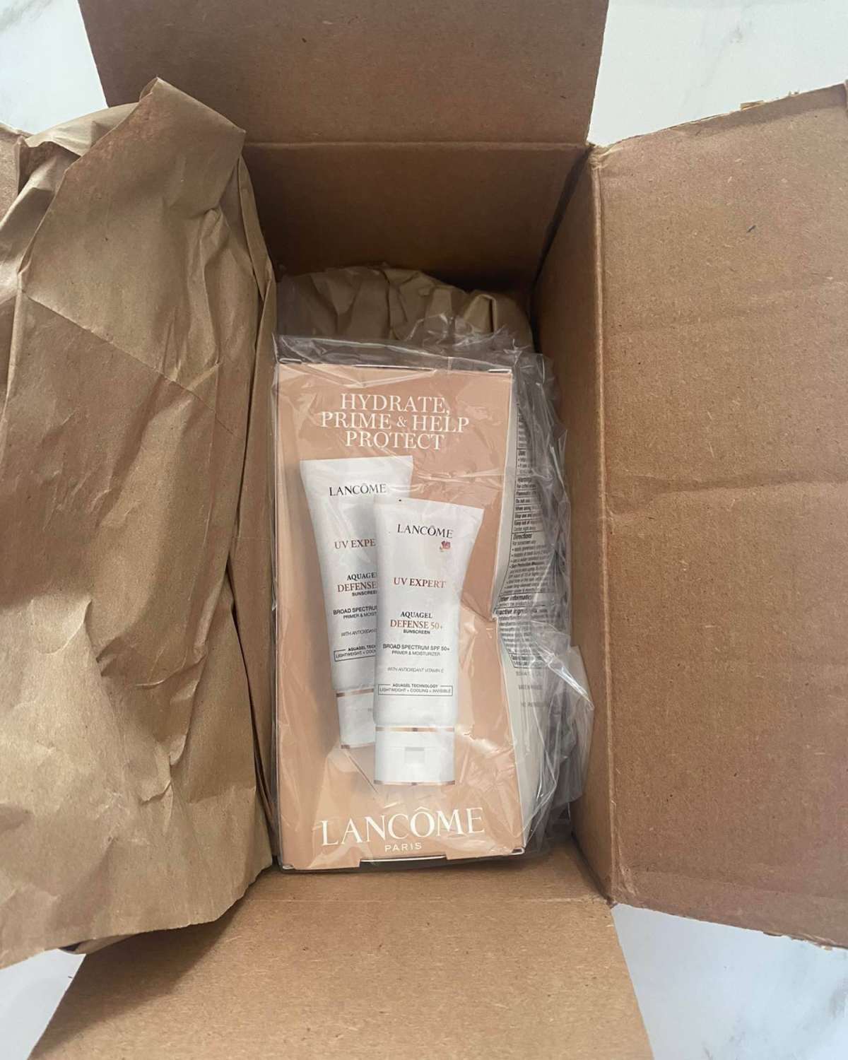 🌈这单丝芙兰也是我在丝芙兰的第一单，兰蔻小白管。先说下包裹