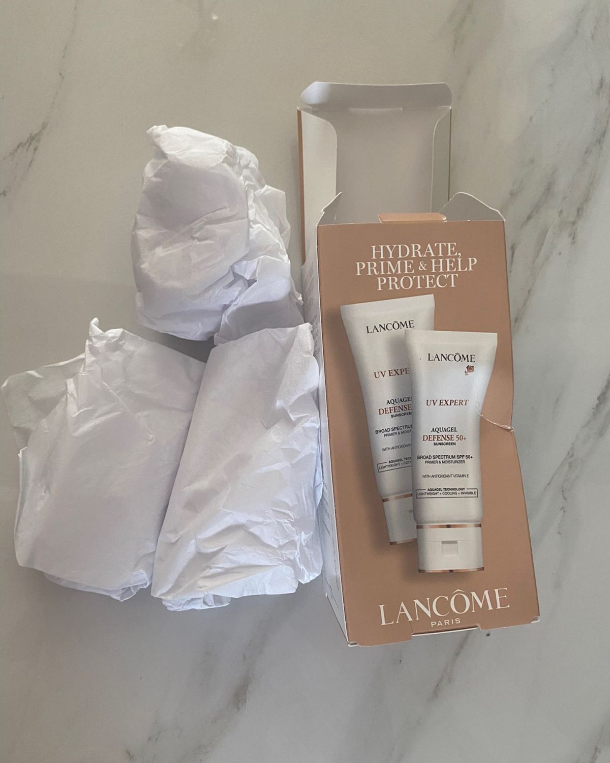 🌈这单丝芙兰也是我在丝芙兰的第一单，兰蔻小白管。先说下包裹