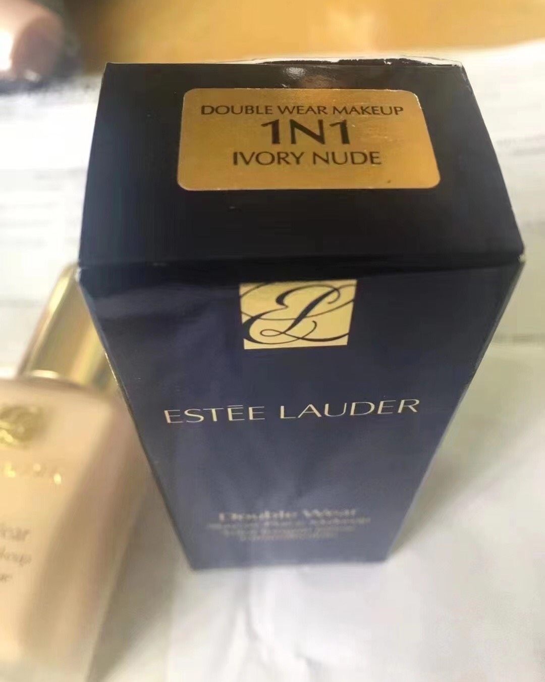美版雅诗兰黛dw 粉底液 色号1n1  现货三瓶 都要完 可