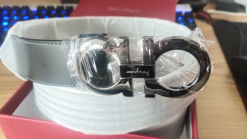 RT，前两天在**海外购平台看到的菲拉格慕腰带，国内发货还挺