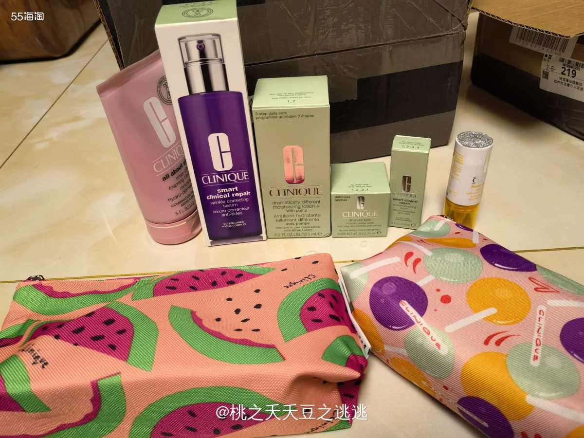 🟡今天从天而降三个包裹，正好是三月份下的三个倩碧的订单  