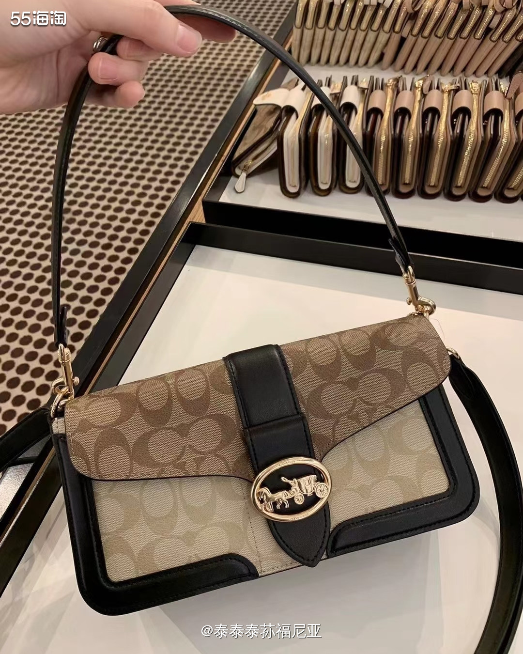 今天才下的单，目前还没发货，蔻驰Coach Georgie马