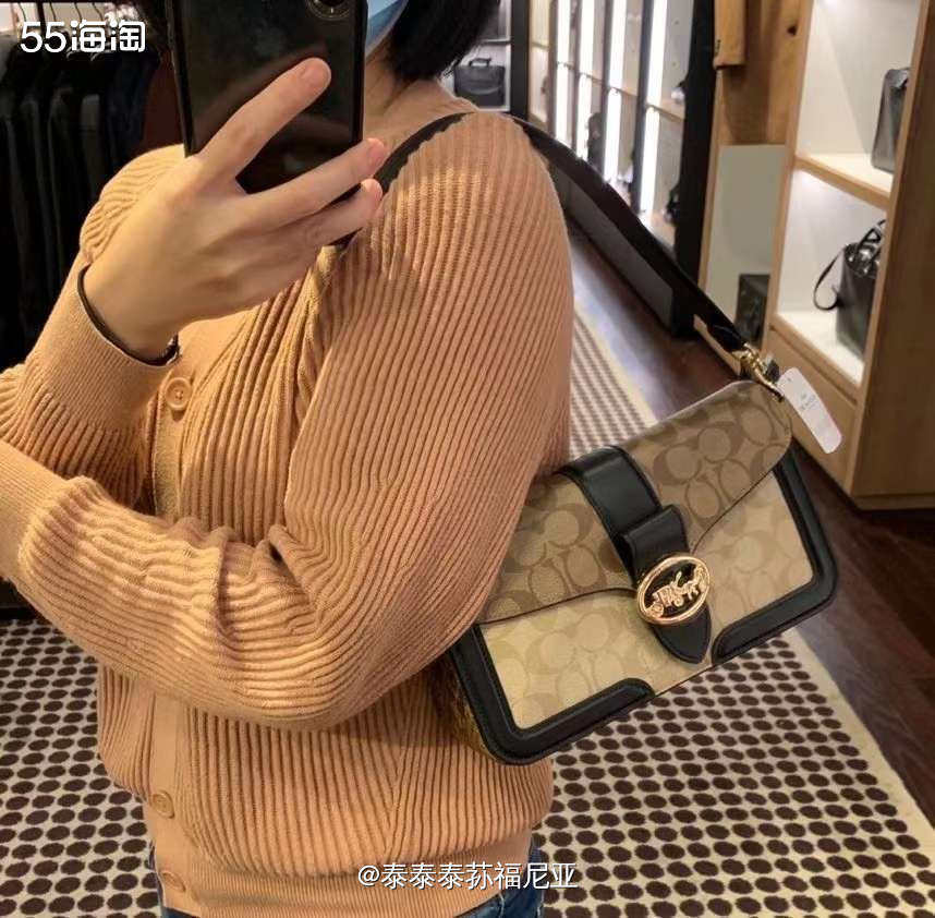 今天才下的单，目前还没发货，蔻驰Coach Georgie马
