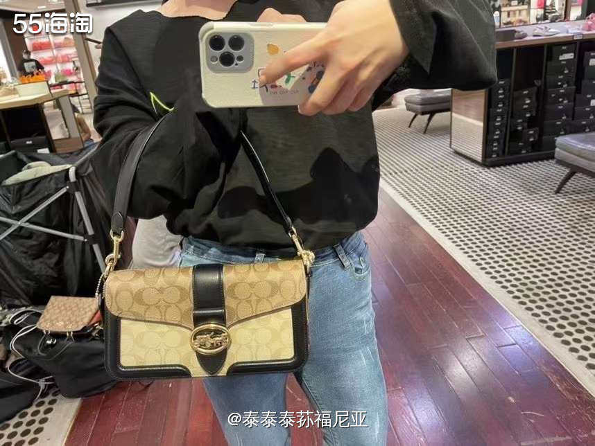今天才下的单，目前还没发货，蔻驰Coach Georgie马