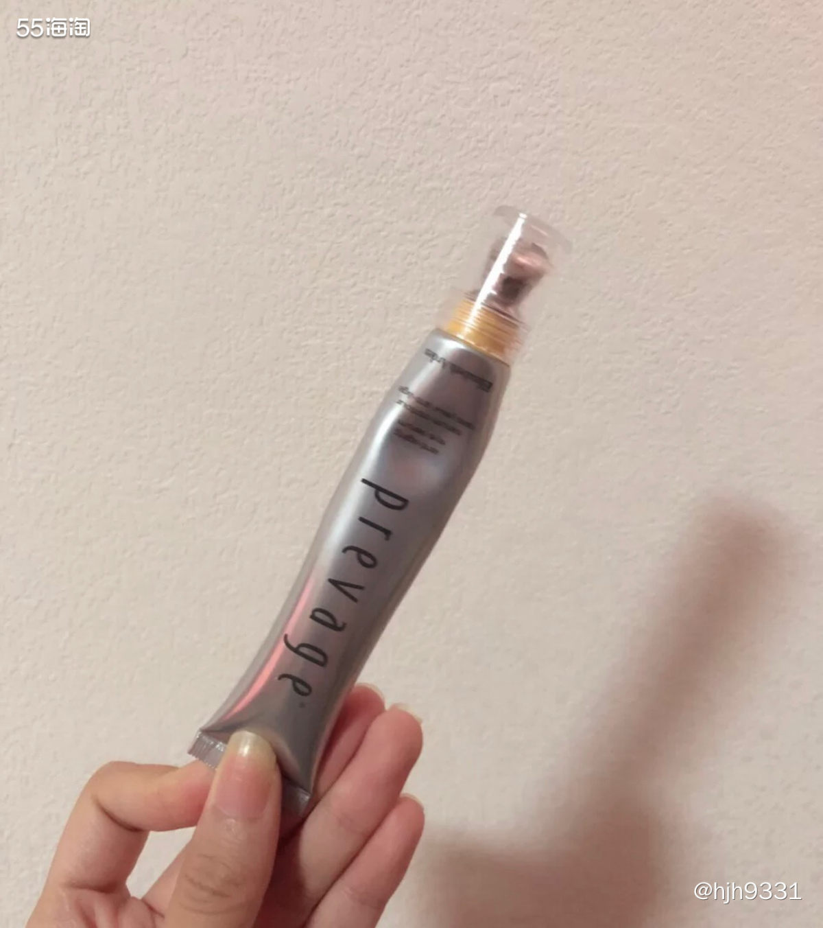 ✨雅顿家大名鼎鼎的橘灿系列，都添加了王牌成分一艾地苯，作为抗