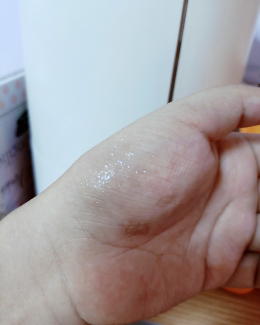 今年年初UD的牛郎色因为春晚火了🔥，大家对于它蜂拥而至，哈