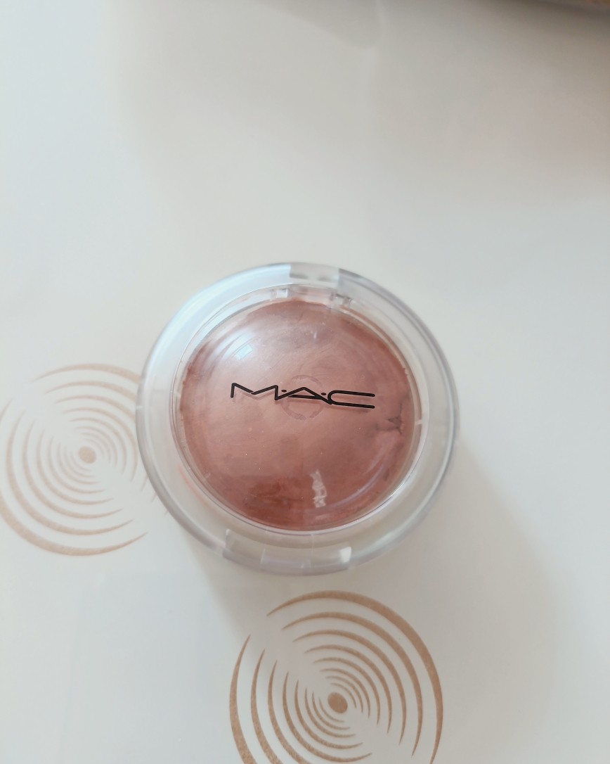 最近某书很多mac柜台BA分享妆容，不得不说虽然她们技术厉害