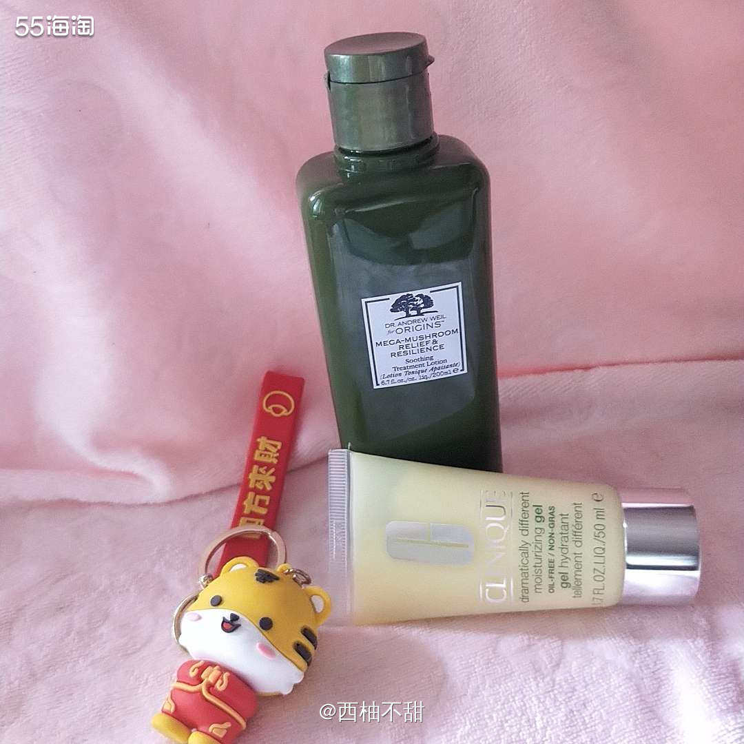 ✨✨✨悦木之源的菌菇水和倩碧的黄油。他们两个应该是老搭档了吧