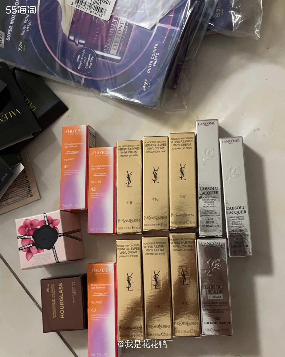 🌟这个开箱还是很惊喜的，满满一大箱产品，而且口红唇釉，真的