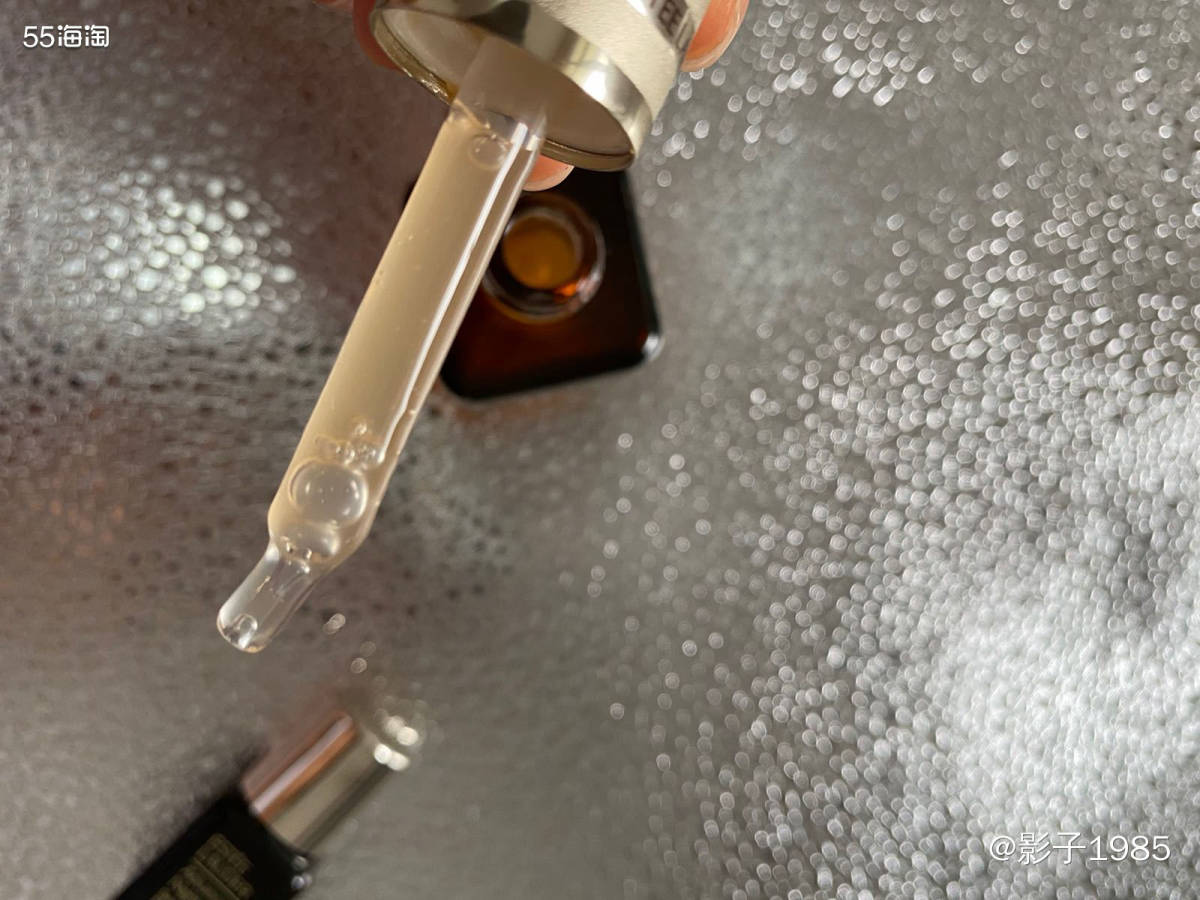 雅诗兰黛小棕瓶，必须人手一瓶的好物！❤️❤️❤️  在雅诗兰