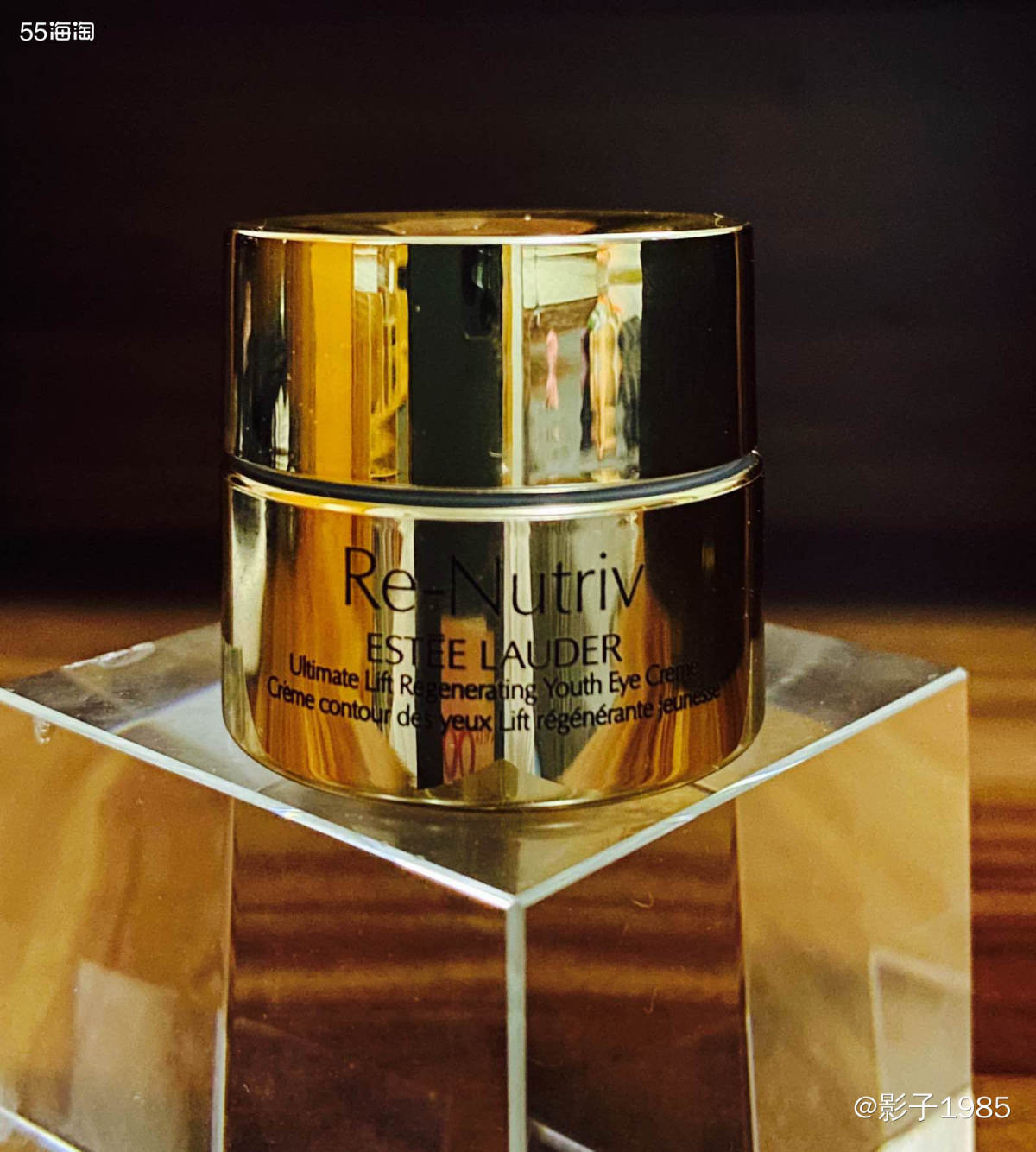 眼部，是最能偷偷暴露女人年龄的 所以，眼部的护肤尤其重要  