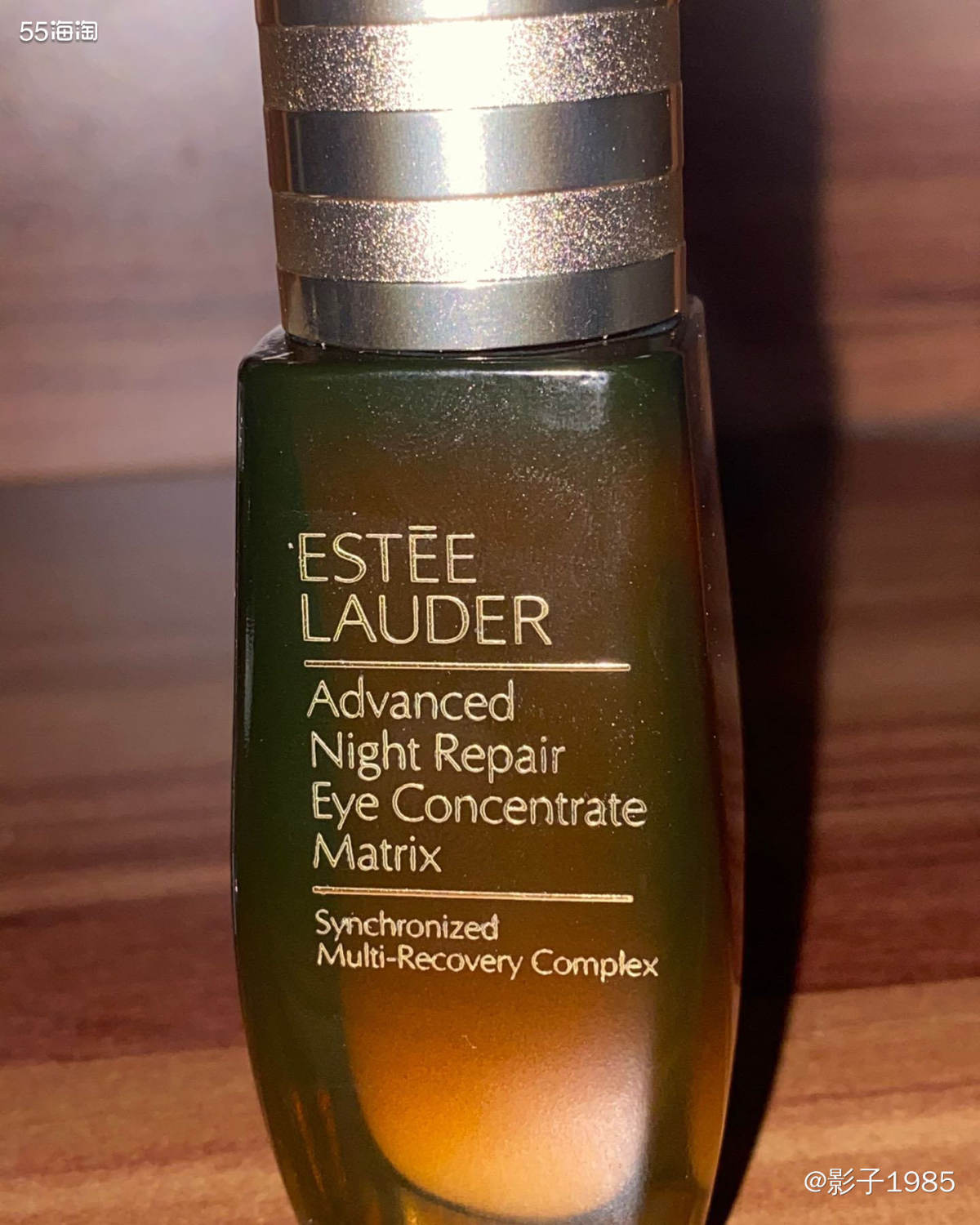 眼部，是最能偷偷暴露女人年龄的 所以，眼部的护肤尤其重要  