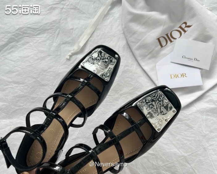 ✔️dior今年春夏走秀款玛丽珍罗马鞋，休憩又复古  ▪️我