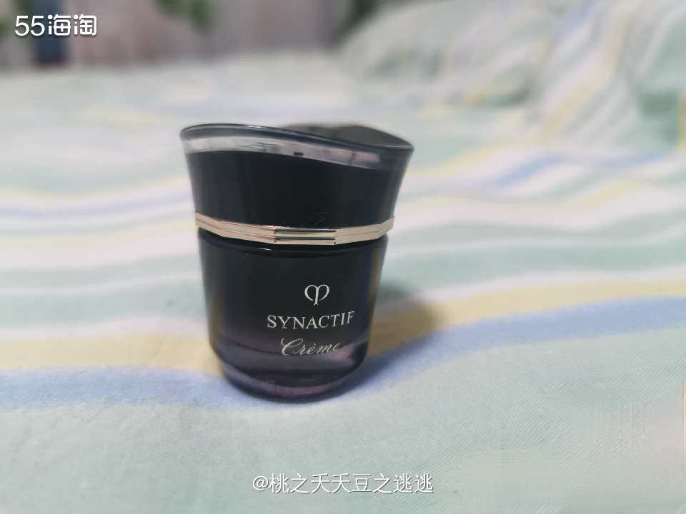 💛CPB富裕层奢雅极面霜大概是我买cpb时的赠品吧，这个小
