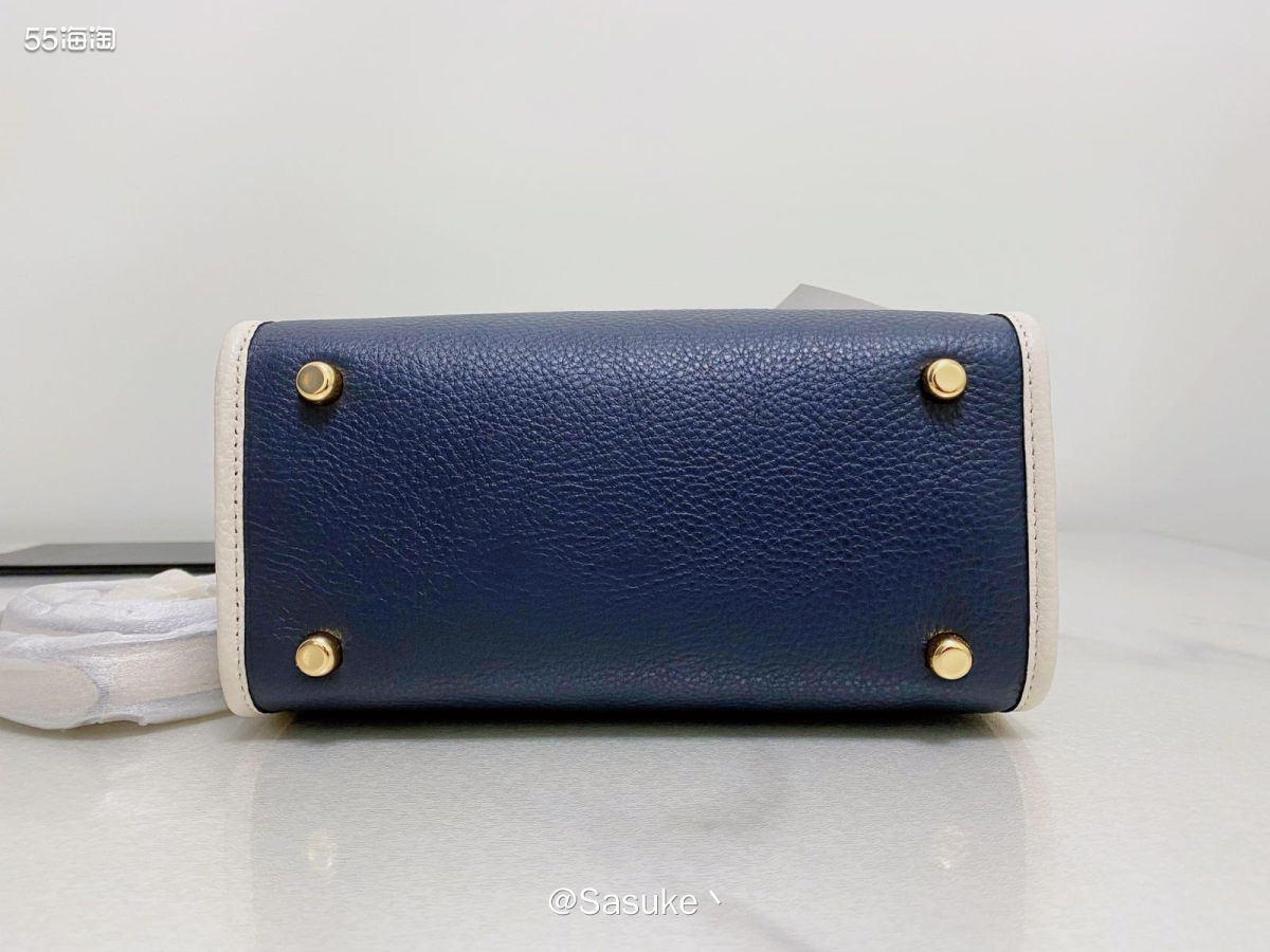🌈 Coach Outlet做85折活动时下了一单，尺寸：
